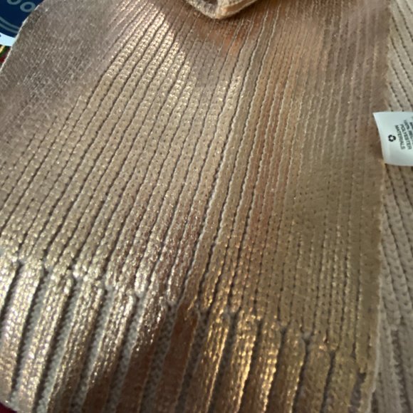 NWT~Scoop Metallic Rose Gold Reversible Neck Scarf & Hat - Picture 10 of 10